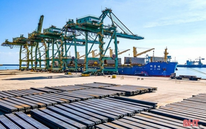 Vững vàng trước thử thách, nắm bắt cơ hội tăng trưởng...
